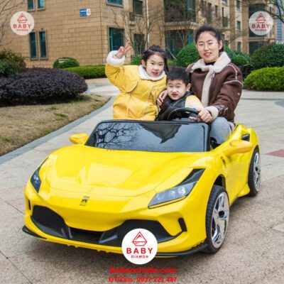 Xe điện cho bé Ferrari YT DPC 2 chỗ ngồi tải tối đa 150 kg, 12V